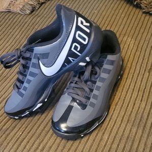 Nike black football cleats size 4